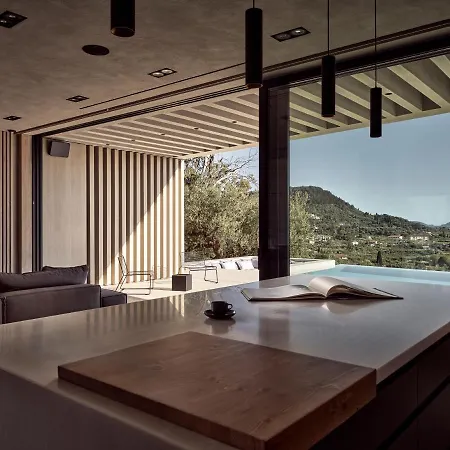 Alpha - A Leading Luxury Villa! וילה *