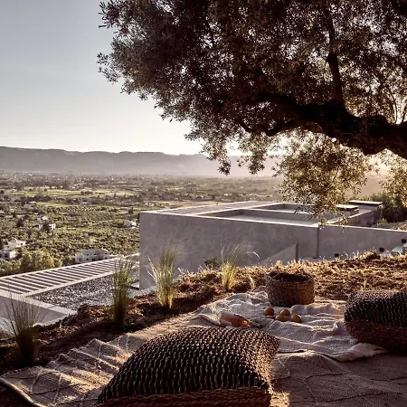 فيلة Alpha - A Leading Luxury Villa! *